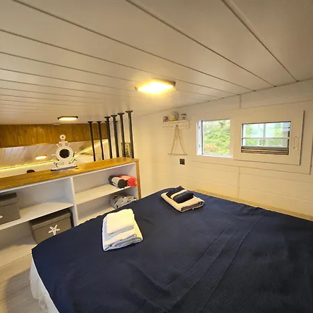 Pitipatibone Sahil Evi - House Camping